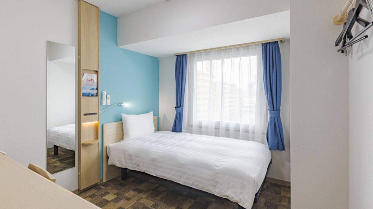 Toyoko Inn Kyoto Nijojo Minami Exterior photo